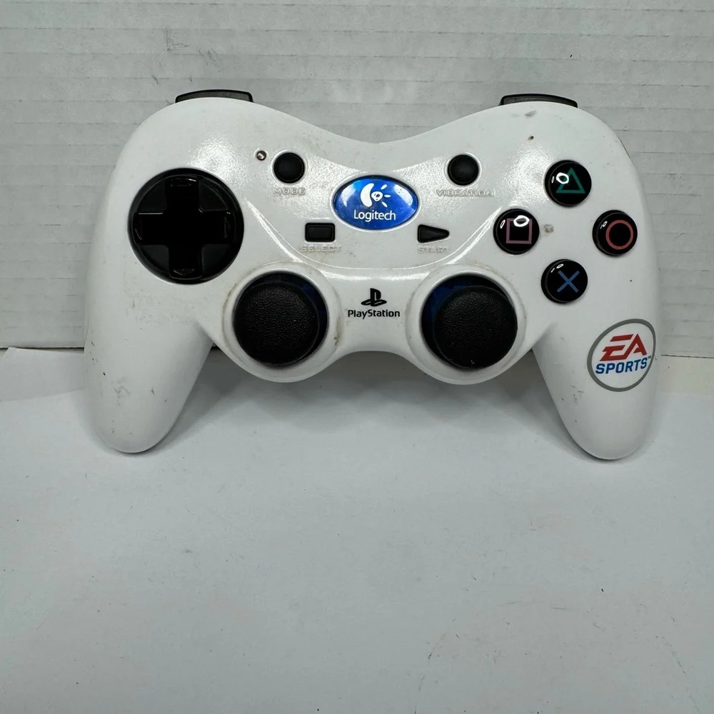 Logitech Cordless Action Controller White EA Sports PS2 G-X2D11 CONTROLLER ONLY